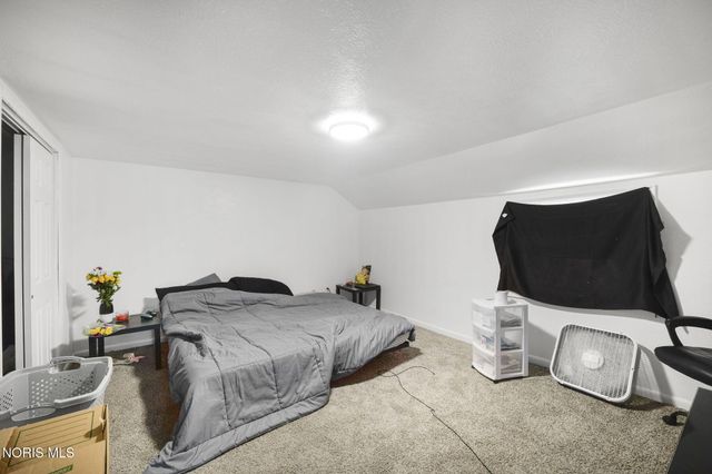 1466 Sunshine Street, Oregon, OH 43616