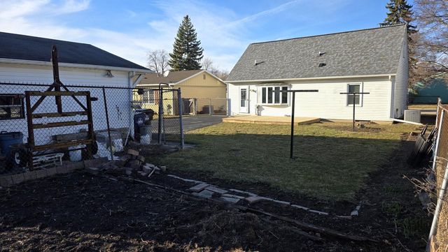 5509 Hilldale DRIVE, Racine, WI 53406