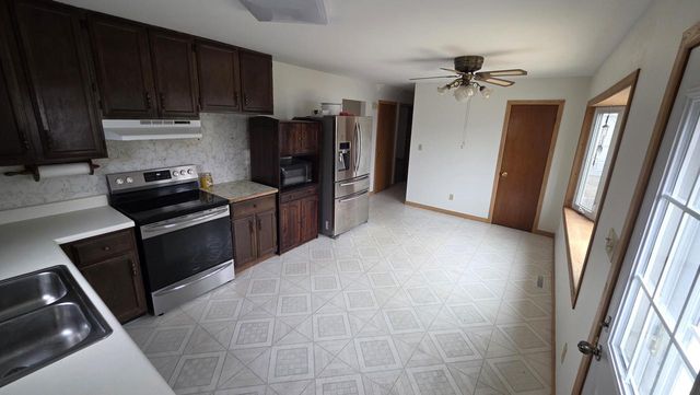 5509 Hilldale DRIVE, Racine, WI 53406