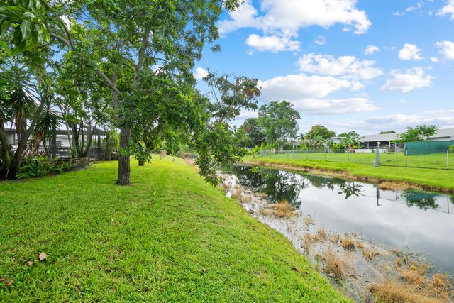 6320 SW 4TH Place, Margate, FL 33068
