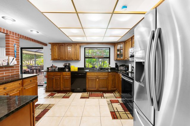 6320 SW 4TH Place, Margate, FL 33068