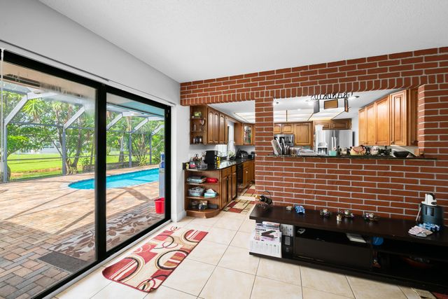 6320 SW 4TH Place, Margate, FL 33068