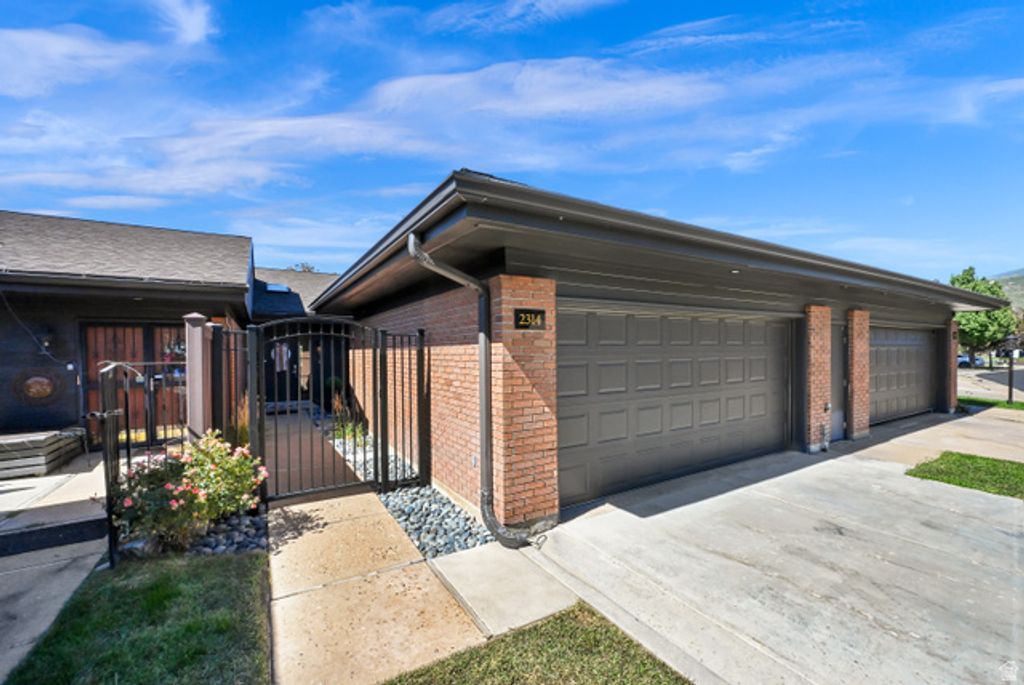 2314 S RIDGEWOOD WAY, Bountiful, UT 84010 — photo 2