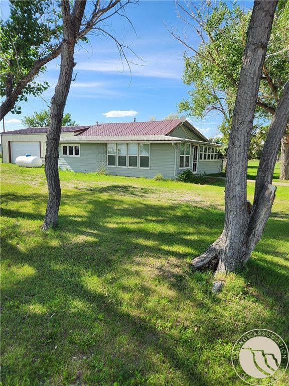 313 S Teigen Avenue, Winnett, MT 59087 photo 11
