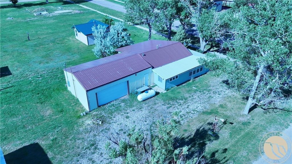 313 S Teigen Avenue, Winnett, MT 59087 photo 14
