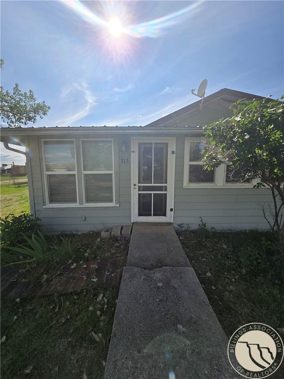 313 S Teigen Avenue, Winnett, MT 59087 photo 2