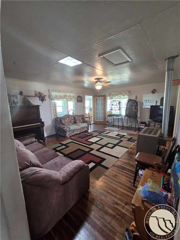 313 S Teigen Avenue, Winnett, MT 59087 photo 3