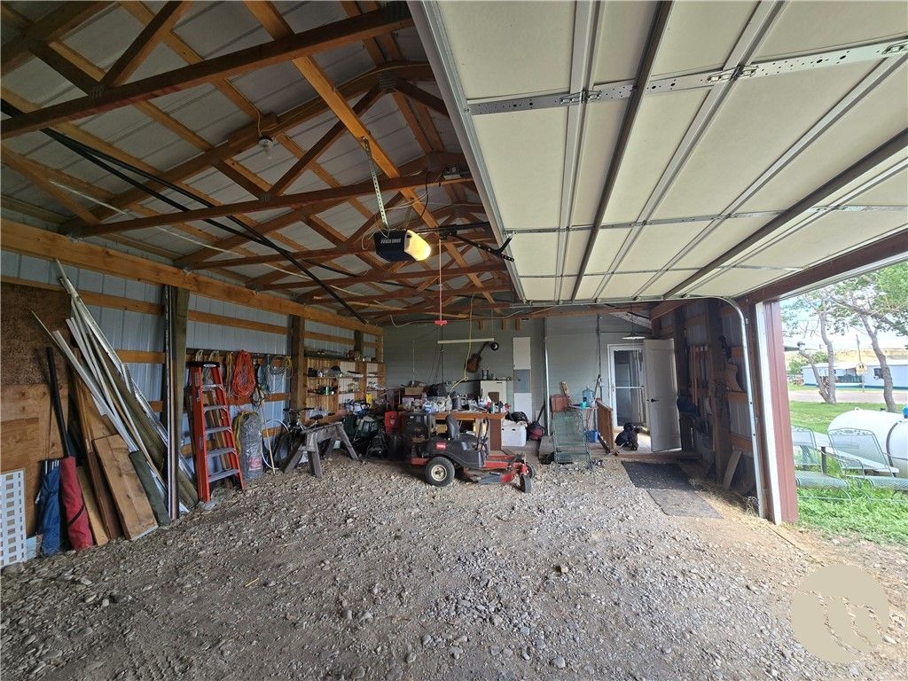 313 S Teigen Avenue, Winnett, MT 59087 photo 9