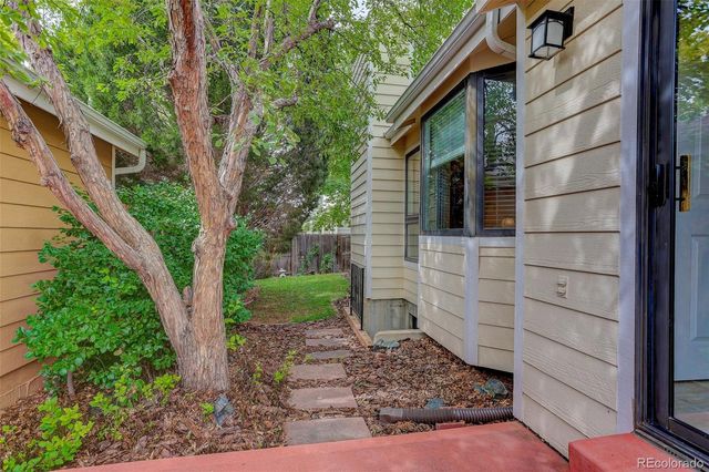 8080 E Dartmouth Avenue 33, Denver, CO 80231