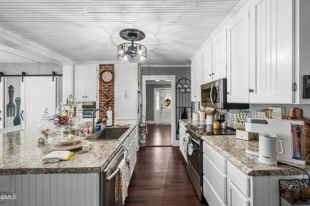 2733 Johnny Baker Road, Willow Springs, NC 27592