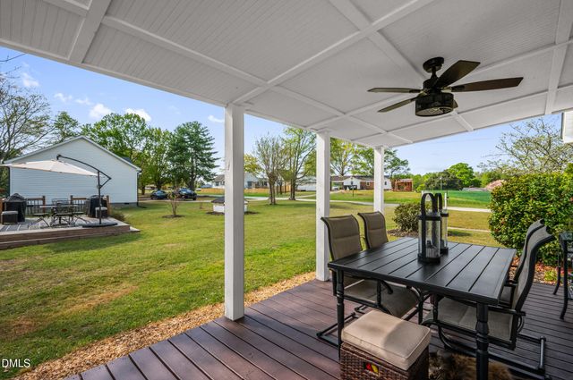 2733 Johnny Baker Road, Willow Springs, NC 27592