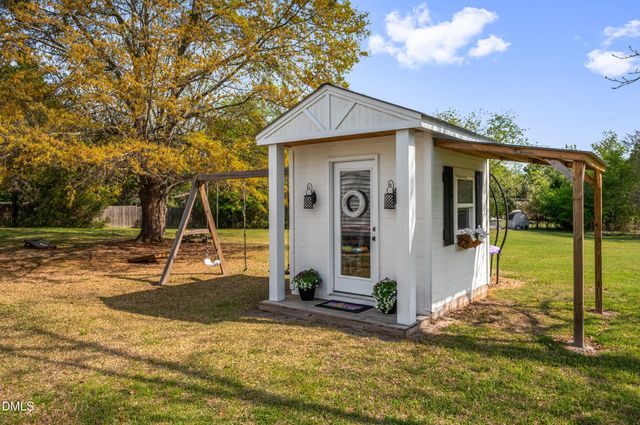 2733 Johnny Baker Road, Willow Springs, NC 27592