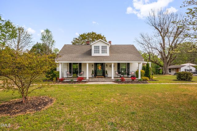 2733 Johnny Baker Road, Willow Springs, NC 27592