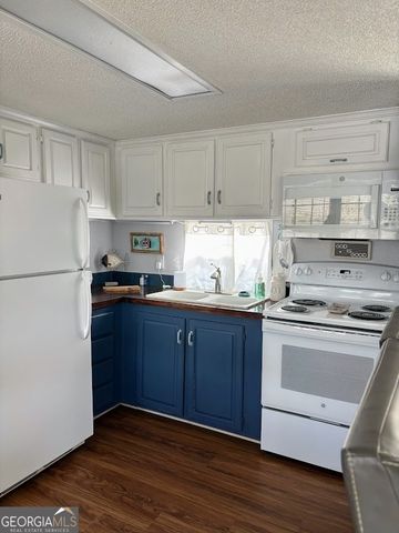 90 Manning Lane, Folkston, GA 31537