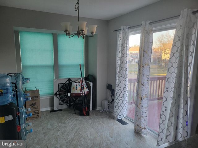 6026 CEDAR POST DR, District Heights, MD 20747