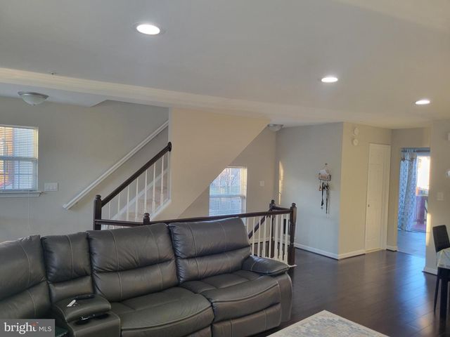 6026 CEDAR POST DR, District Heights, MD 20747