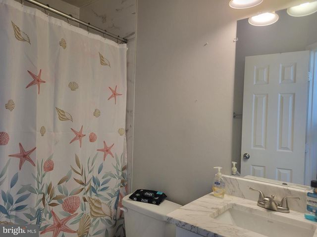 6026 CEDAR POST DR, District Heights, MD 20747