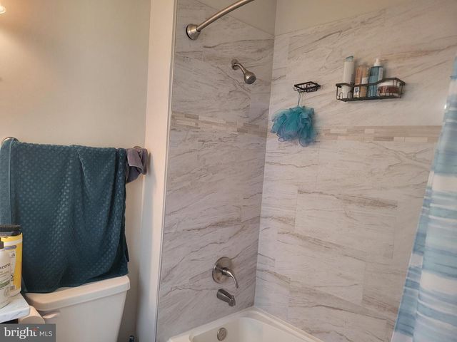 6026 CEDAR POST DR, District Heights, MD 20747