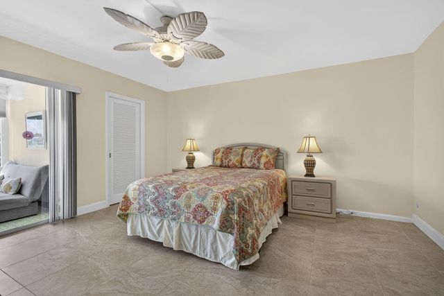 361 Wellington J, West Palm Beach, FL 33417