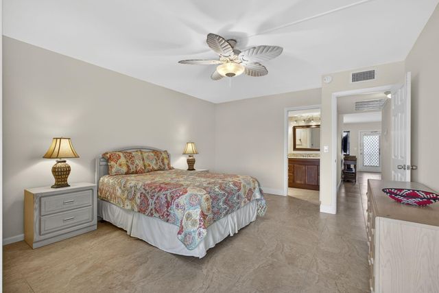 361 Wellington J, West Palm Beach, FL 33417