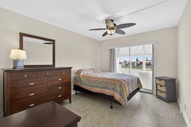 361 Wellington J, West Palm Beach, FL 33417