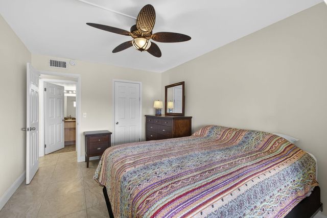 361 Wellington J, West Palm Beach, FL 33417