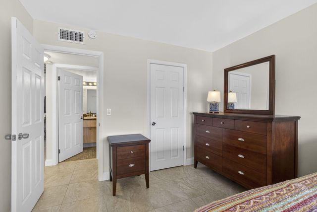 361 Wellington J, West Palm Beach, FL 33417