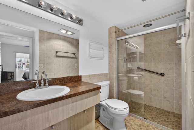 361 Wellington J, West Palm Beach, FL 33417