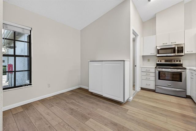 907 SAN CARLOS AVENUE NE, St Petersburg, FL 33702