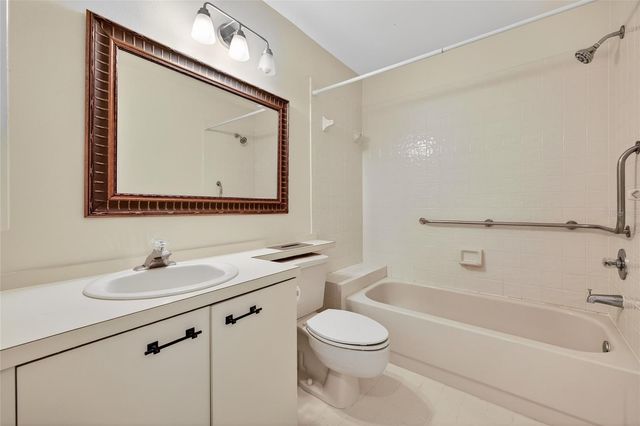 907 SAN CARLOS AVENUE NE, St Petersburg, FL 33702