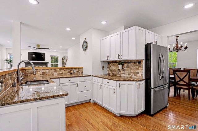 53 Oakland Drive, Trumbull, CT 06611