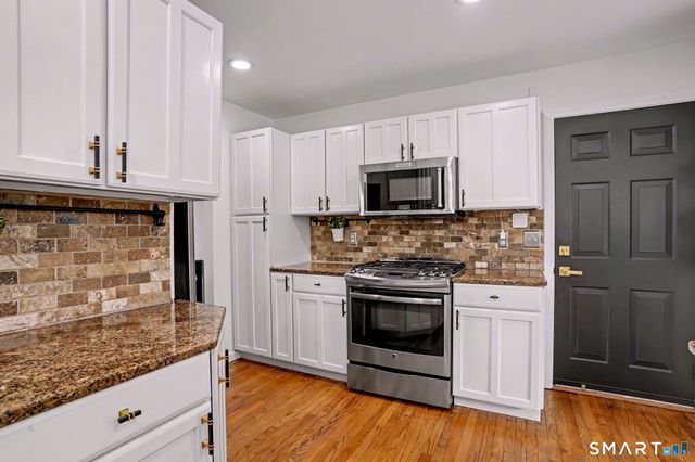 53 Oakland Drive, Trumbull, CT 06611