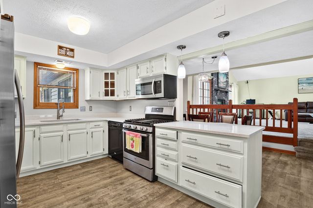 1142 Alydar Circle, Indianapolis, IN 46217