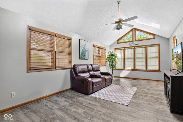 1142 Alydar Circle, Indianapolis, IN 46217