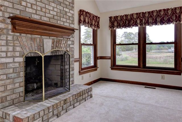 3 Carmines CT, Poquoson, VA 23662