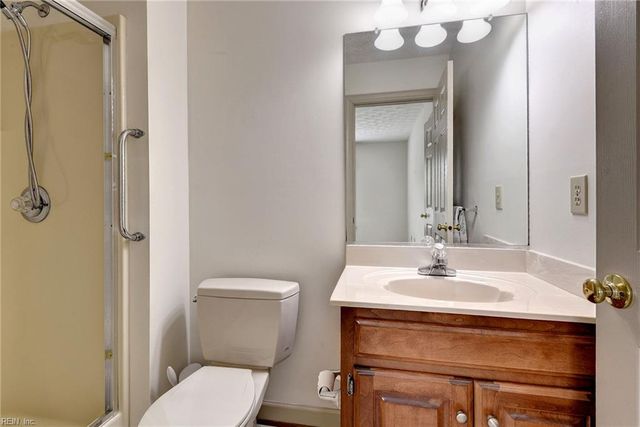 3 Carmines CT, Poquoson, VA 23662