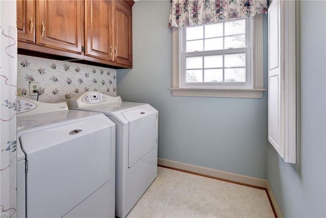 3 Carmines CT, Poquoson, VA 23662