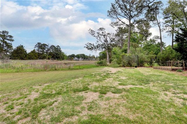 3 Carmines CT, Poquoson, VA 23662