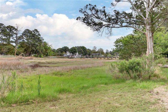 3 Carmines CT, Poquoson, VA 23662