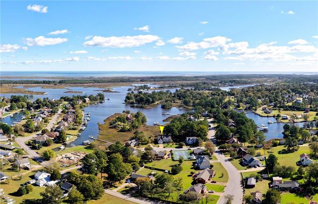 3 Carmines CT, Poquoson, VA 23662