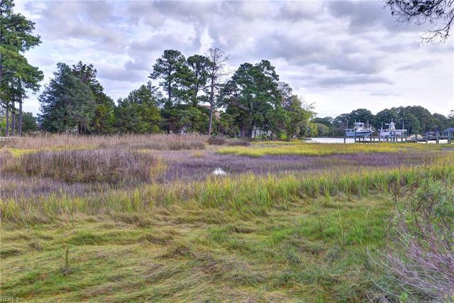 3 Carmines CT, Poquoson, VA 23662