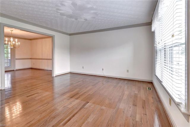 3 Carmines CT, Poquoson, VA 23662