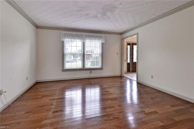 3 Carmines CT, Poquoson, VA 23662