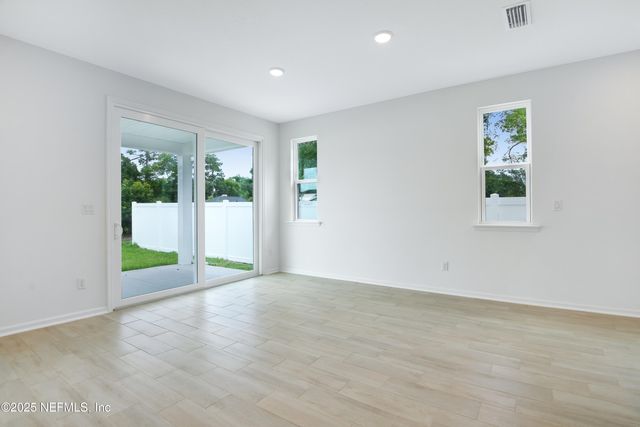 6007 ORACLE Court, Jacksonville, FL 32205