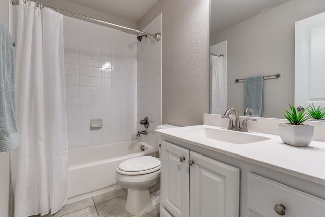 2165 Balcones Drive, Carrollton, TX 75010