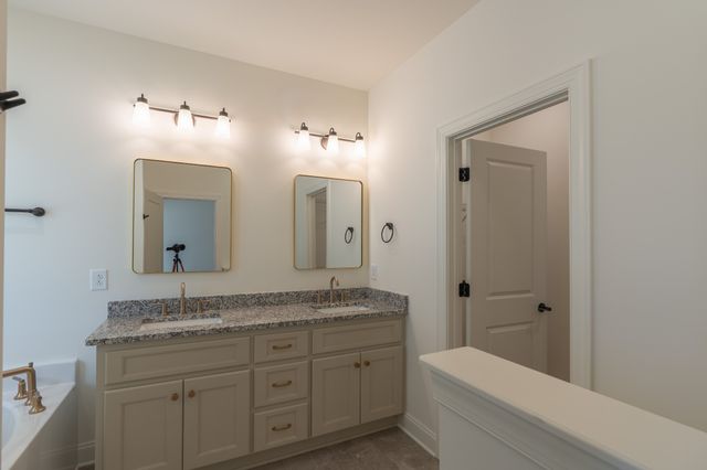347 Estates Drive, Smithville, TN 37166