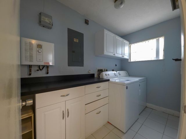 1204 Sunset Road, West Palm Beach, FL 33406