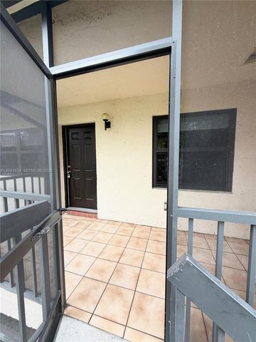 7137 Golf Colony Ct 202, Lake Worth, FL 33467