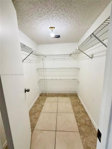 7137 Golf Colony Ct 202, Lake Worth, FL 33467