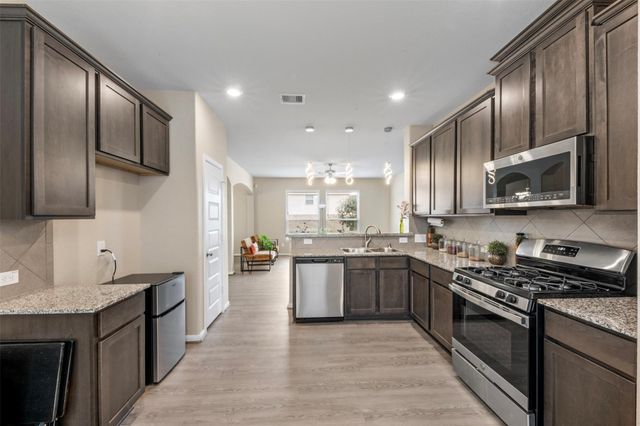 2802 Star Sky Way, Houston, TX 77045